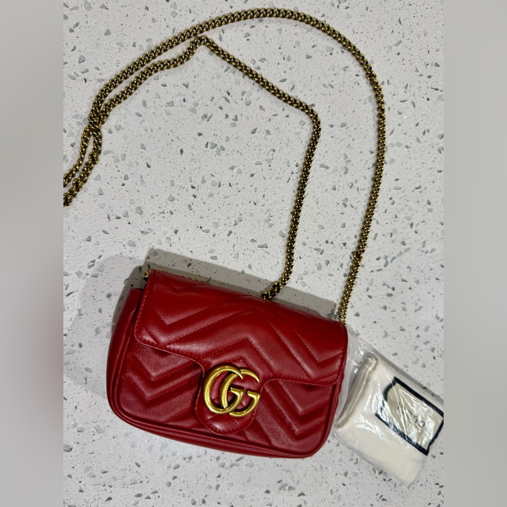 ❤️❤️❤️❤️SOLD❤️❤️❤️GG Marmont Super Mini Matelasse Leather Crossbody Bag Red